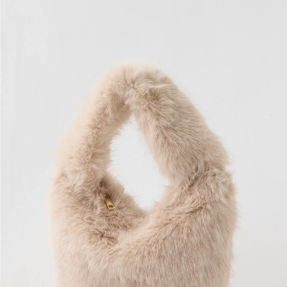 Faux Fur Beige Hand Bag - Aerie - Picture 5 of 5